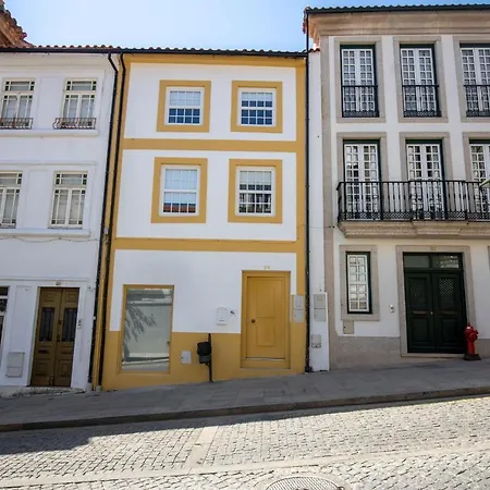 Secret Garden - Entire House With 4 Suites In Braganca Historic Centre *